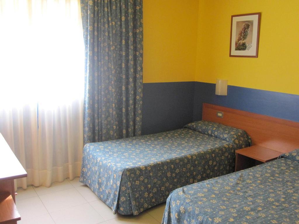 Hotel Blauet By Bossh Hotels El Prat de Llobregat Quarto foto