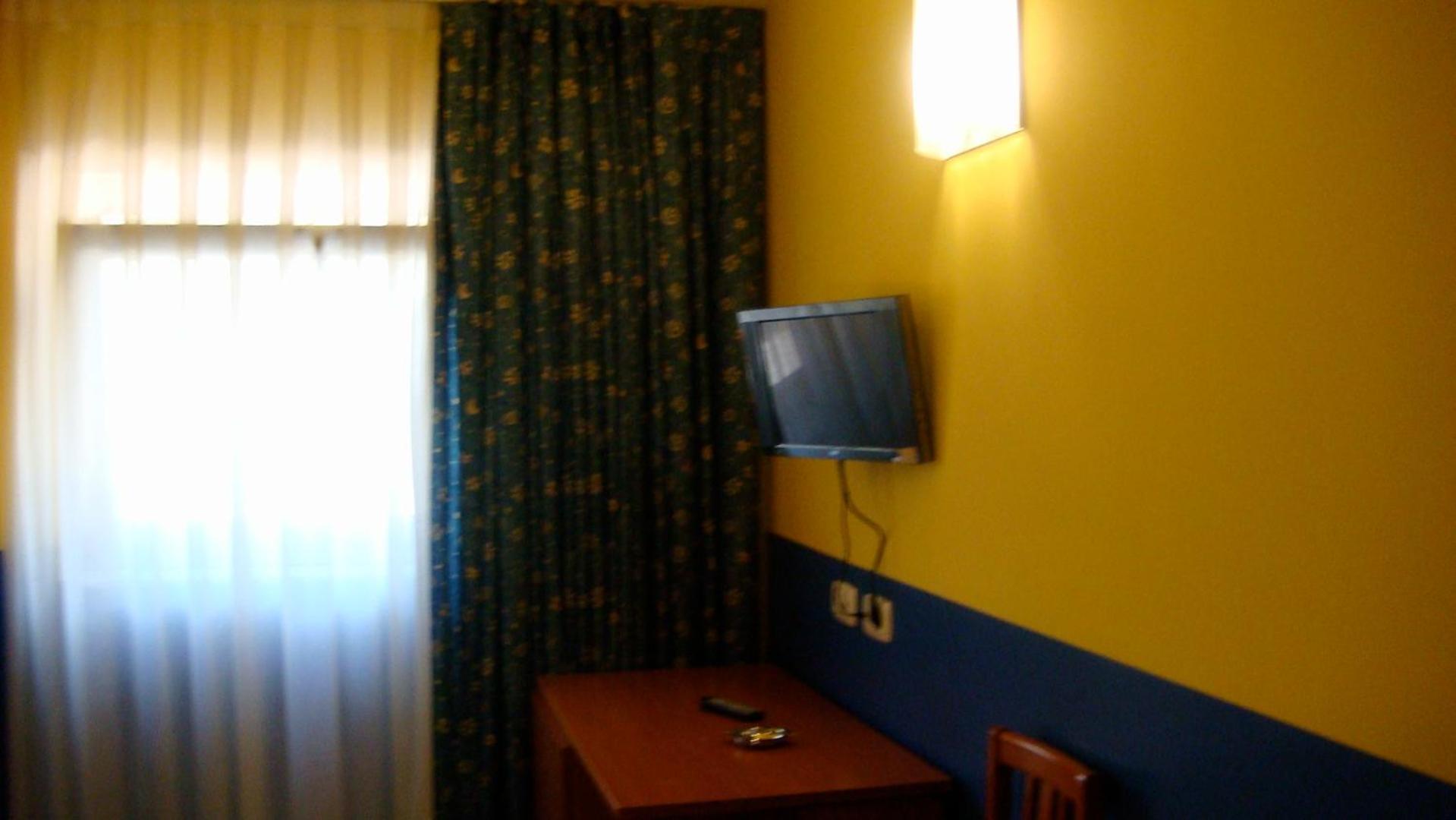 Hotel Blauet By Bossh Hotels El Prat de Llobregat Exterior foto